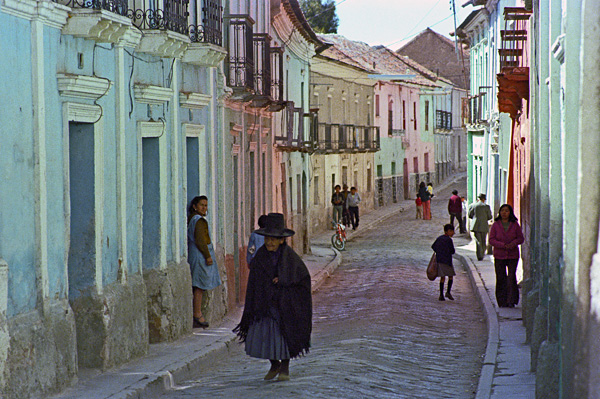 La rue Quijarro, Potosi, Bolivie