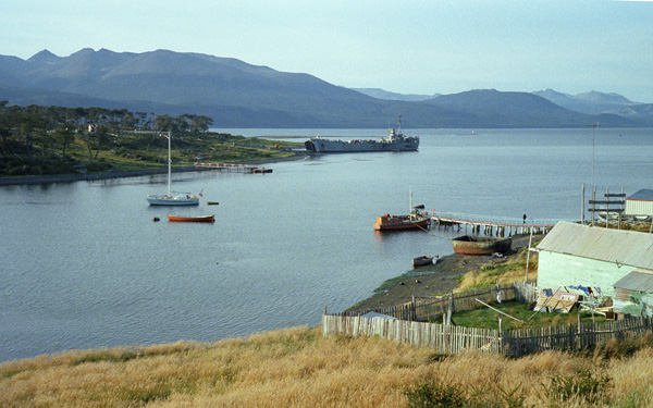 Mouillage devant Puerto Williams, canal Beagle, Chili