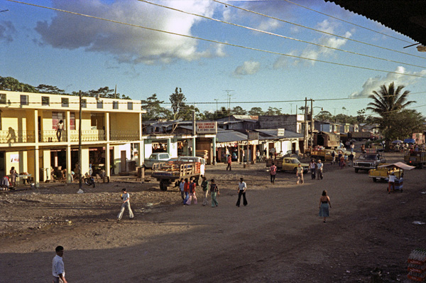 Le village de Lago Agrio, amazonie, Equateur