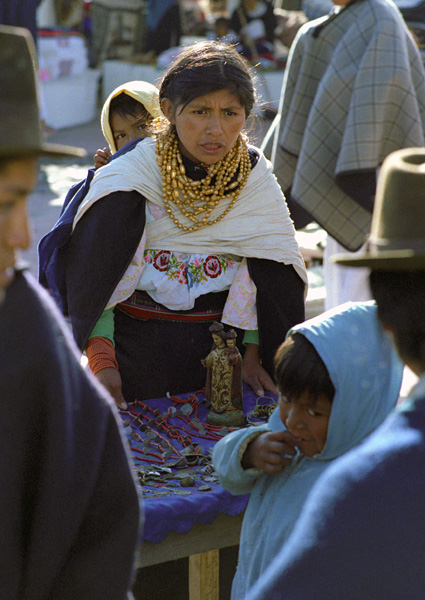 Bijoutière, marché de Otavalo, Equateur