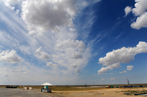 Sur la route Atyrau - Bejneu, Kazakhstan