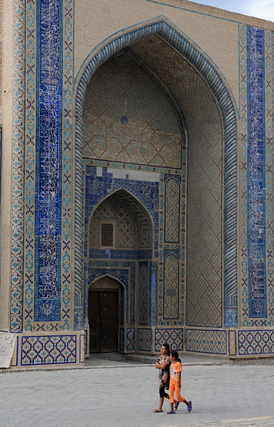 Entrée de la madrasa Abdul Aziz Khan, Boukhara, Ouzbékistan