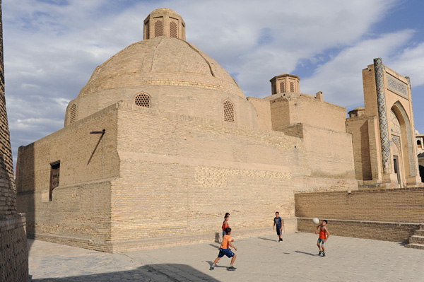 Madrasa Amir Alim Khan, Boukhara, Ouzbkistan