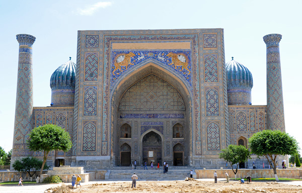 Madrasa Sher-Dor, place du Registan, Samarkand, Ouzbkistan