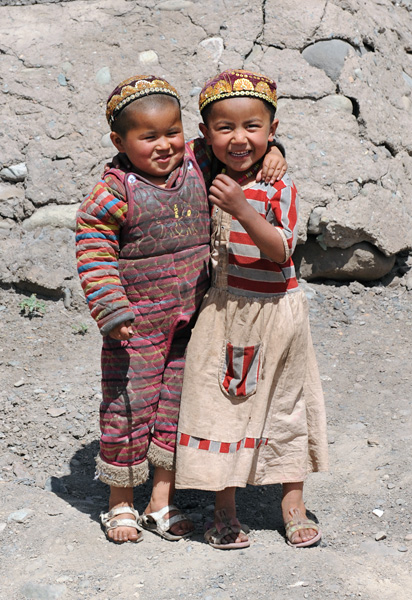 Enfants ougours, village de Kangsu, Xinjiang, Chine