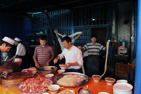 Restaurant oughour, march central, Kashgar, Xinjiang, Chine