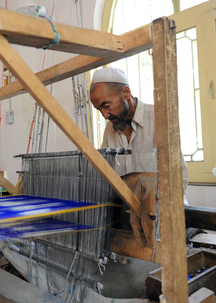 Tissage artisanal de la soie, Hotan, Chine