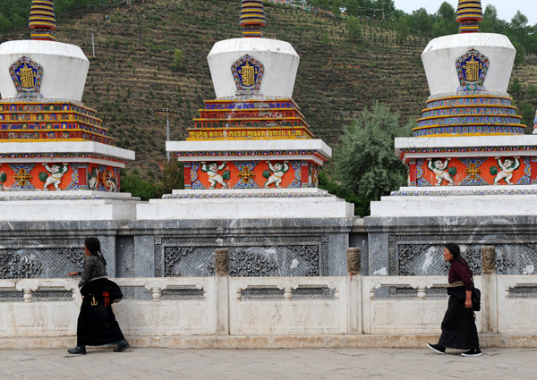 Stupas, monastère de Kumbum, Qinghai, Chine