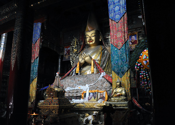 Grand Bouddha, monastère de Wutun, Qinghai, Chine