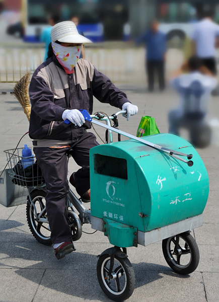 Nettoyeuse, place Tiananmen, Pkin, Chine