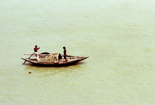 Sur le fleuve Hooghly, Calcutta, Inde