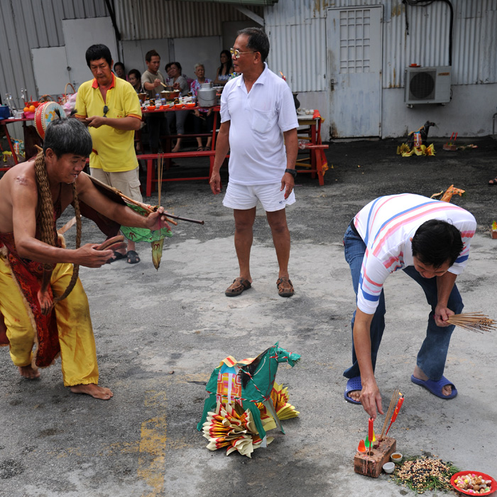 Etranges rites, temple chinois de Chew Jetty, George Town, le Penang, Malaisie