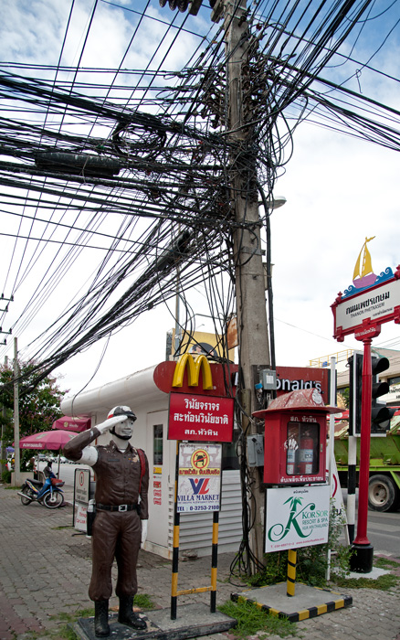 Fils de tlphone, coin de rue, Hua Hin, Thalande