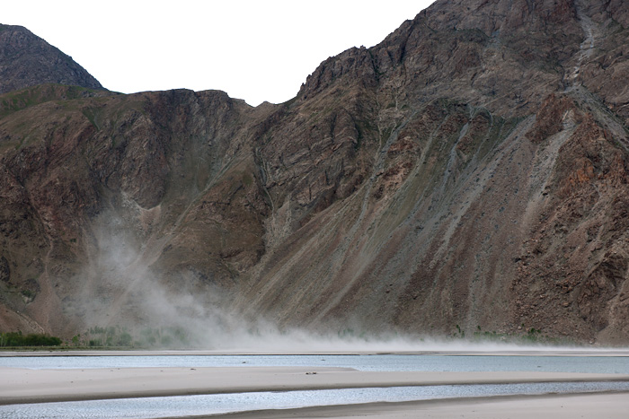 Route M41, rivière Piandj, Tadjikistan