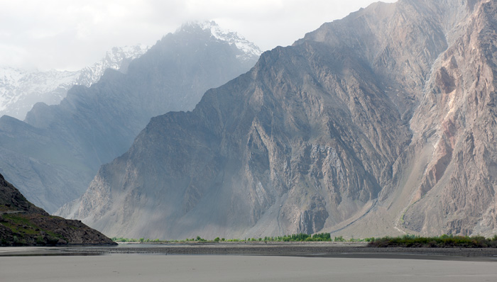 La rivire Piandj, sud du Tadjikistan