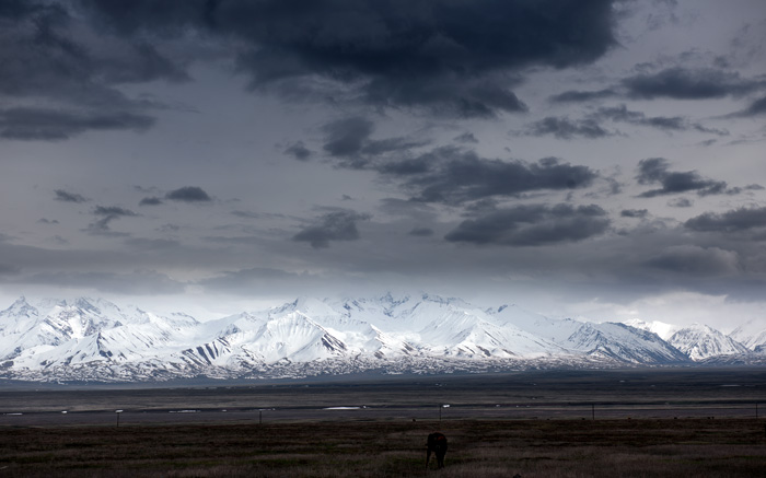 La chane du Pamir vue depuis le village de Sary-Tash, Kirghizistan