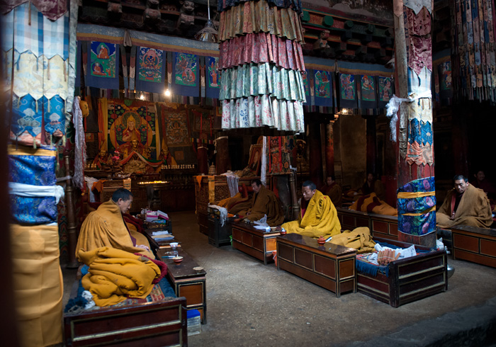 Mditation des moines, monastre de Shalu, Tibet, Chine