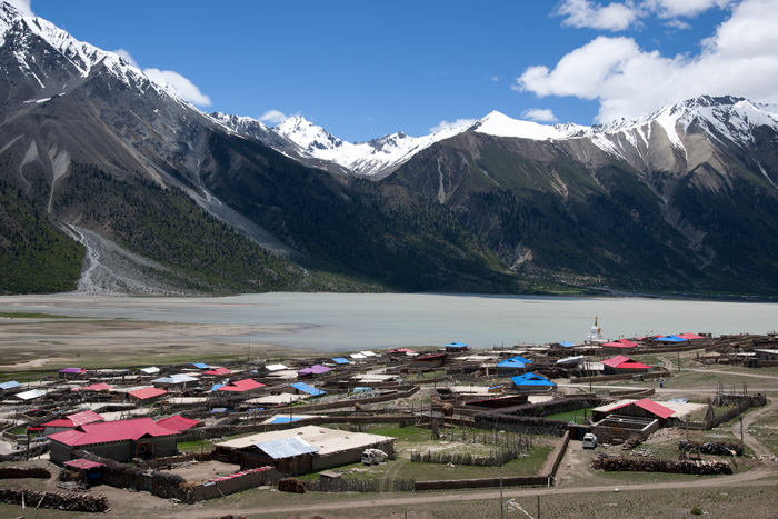 Le village de Kangshacun, Tibet, Chine