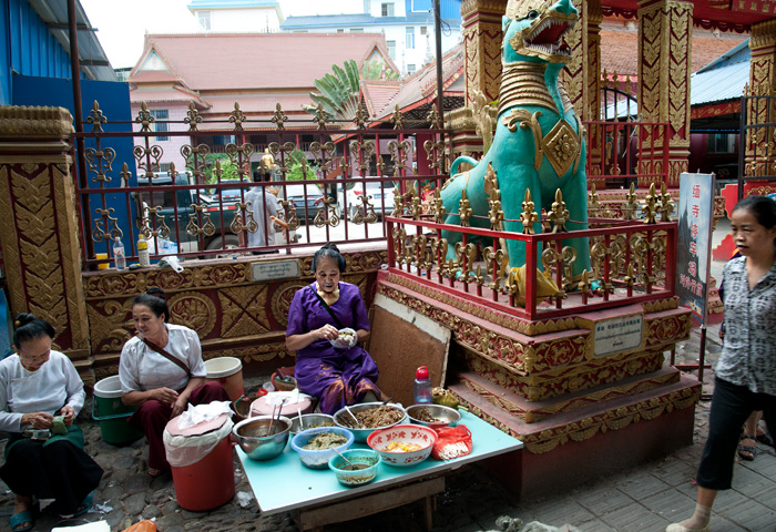 Devant le temple Manting Lu, Jinghong, Yunnan, Chine