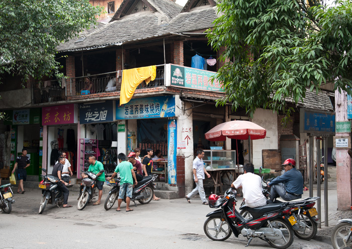 Coin de rue, Jinghong, Yunnan, Chine