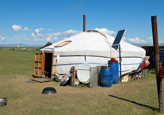 Yourte traditionelle de nomades (appele ger en mongol), Mongolie centrale