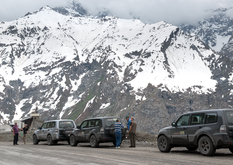  Entre du tunnel Anzob, chane de montagme Zeravchan. Tadjikistan