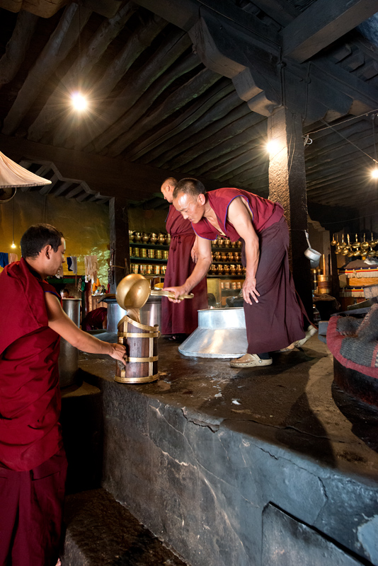 Distribution du th, monastre de Drepung, Lhassa, Tibet, Chine