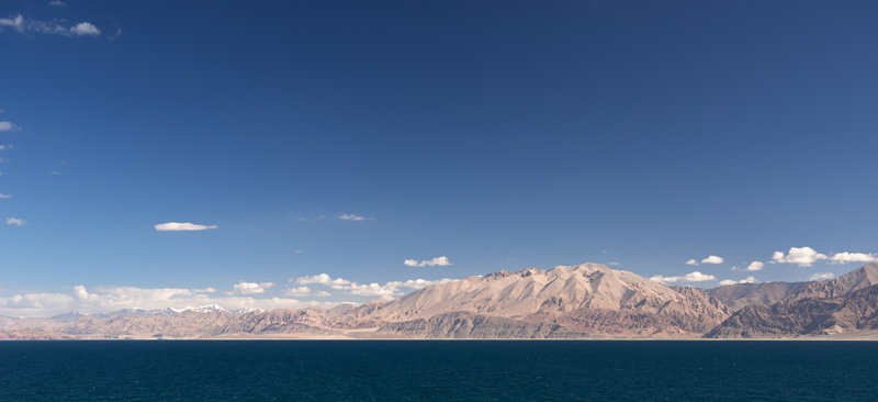 Le lac Pangong Tso dans la rgion de Rutog, Tibet, Chine,