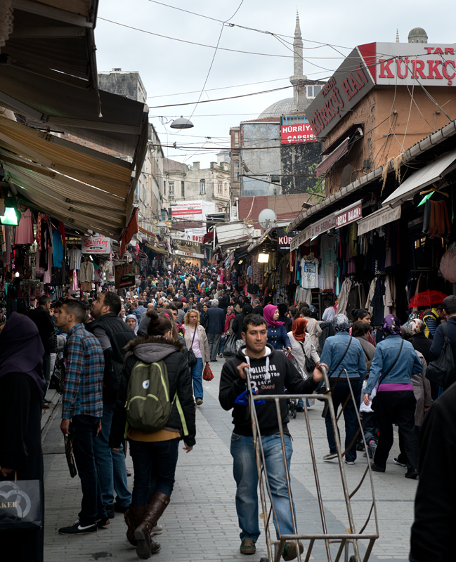 Rue marchande, Istanbul, Turquie