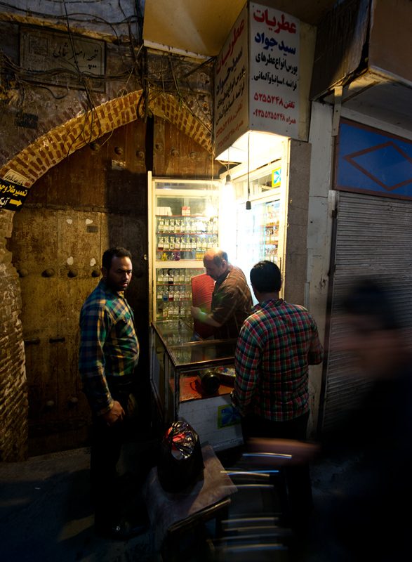 Petite choppe, march de Tabriz, Iran