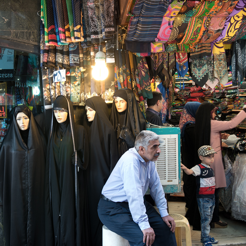 Magasin de tchador hijab et niqab, grand bazar, Mashhad, Iran
