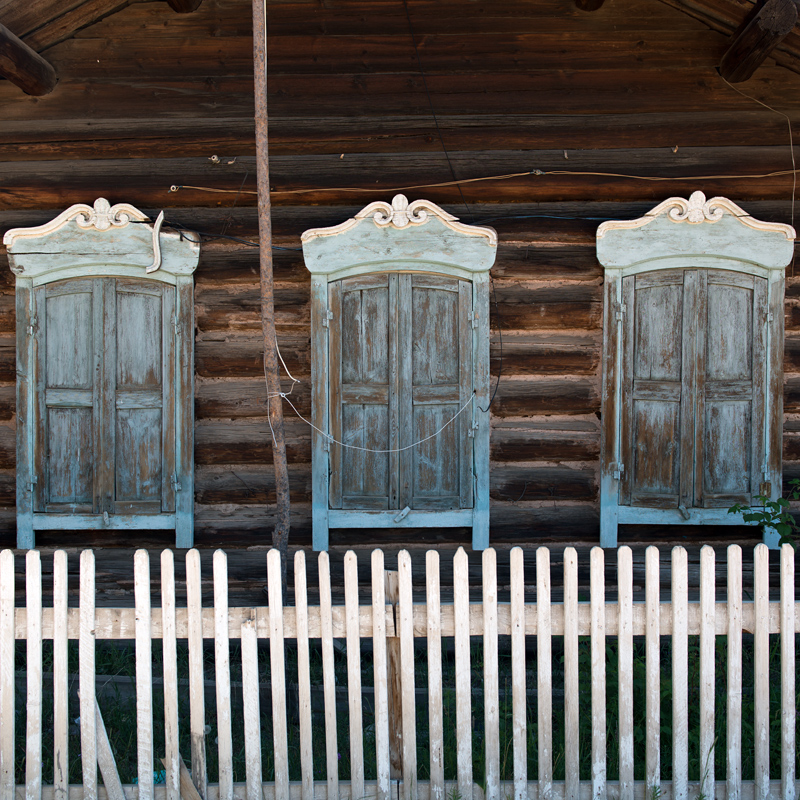 Faade de maison de Sibrie. Russie