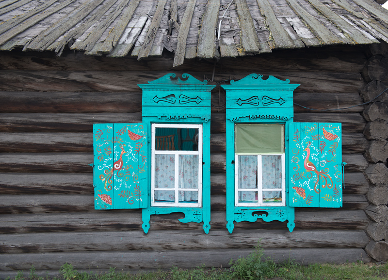 Façade de maison de Sibérie. Russie