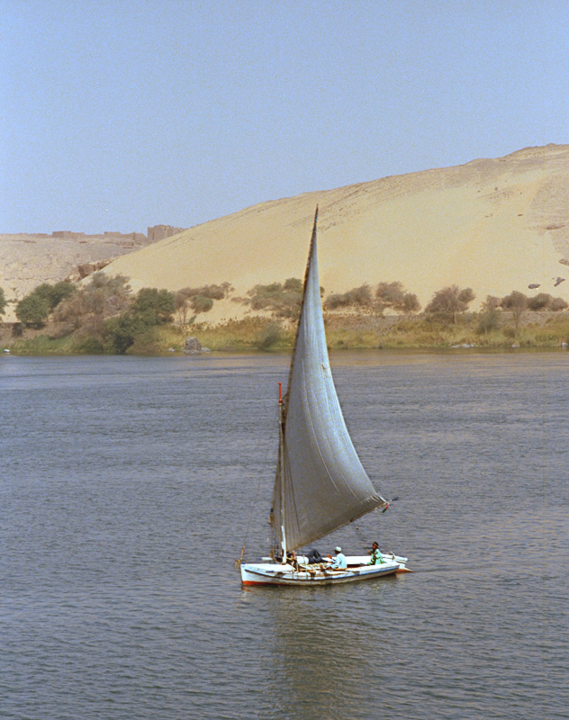 Felouque sur le Nil près d'Assouan, Egypte