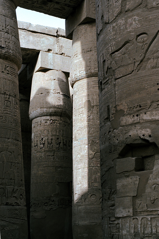 Colonnes, temple de Karnak, Louxor, Egypte