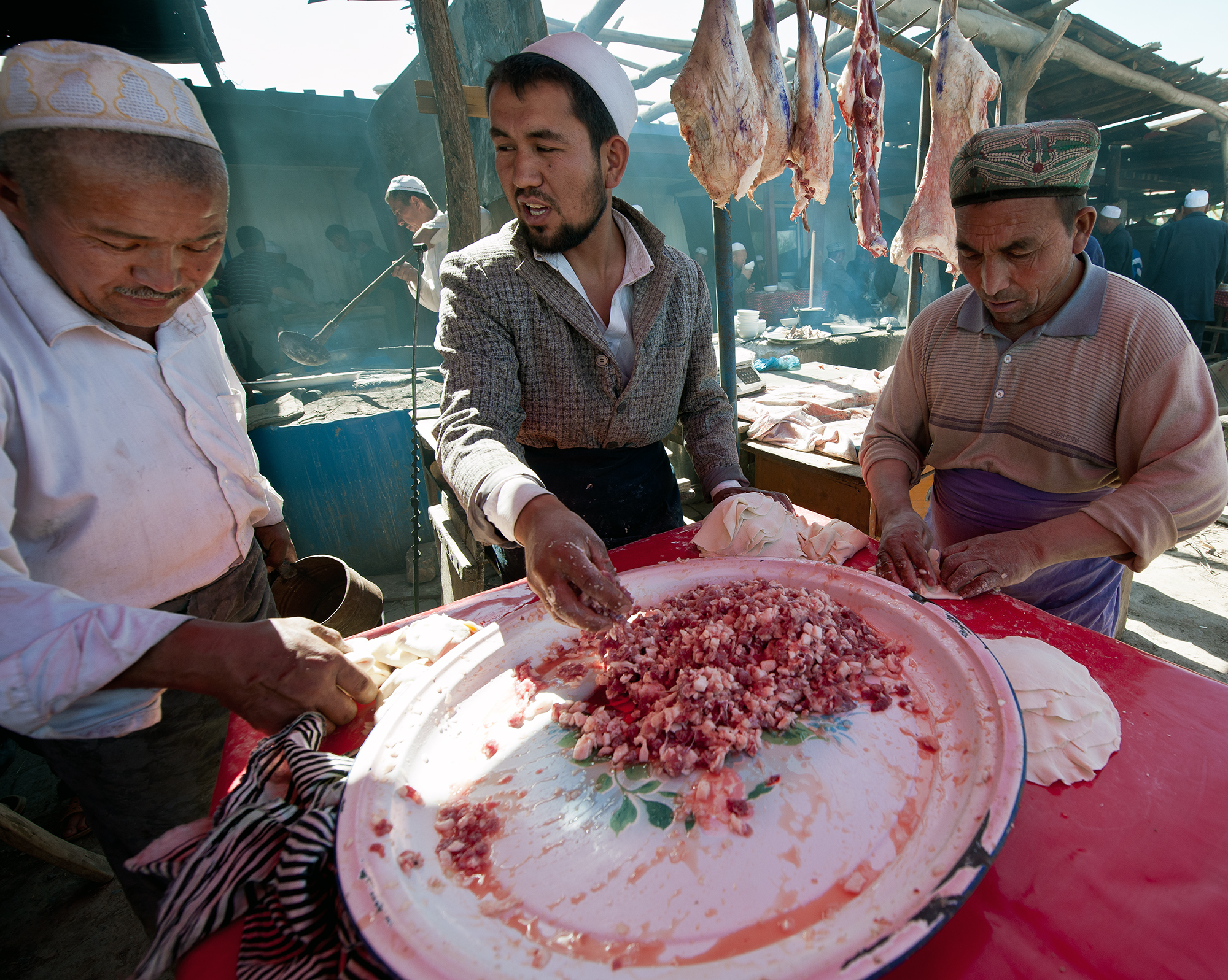 Préparation de rissoles à la viande d'agneau, Kashgar