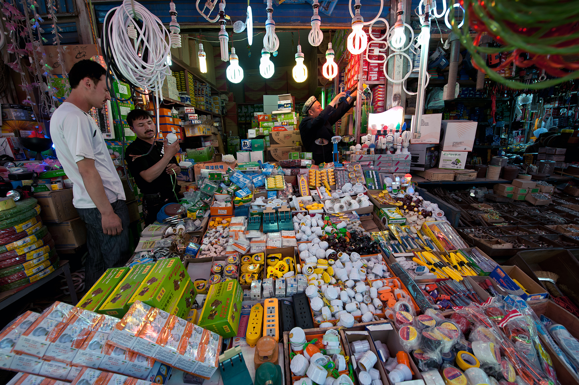 Vendeur de matériel électrique, Kashgar
