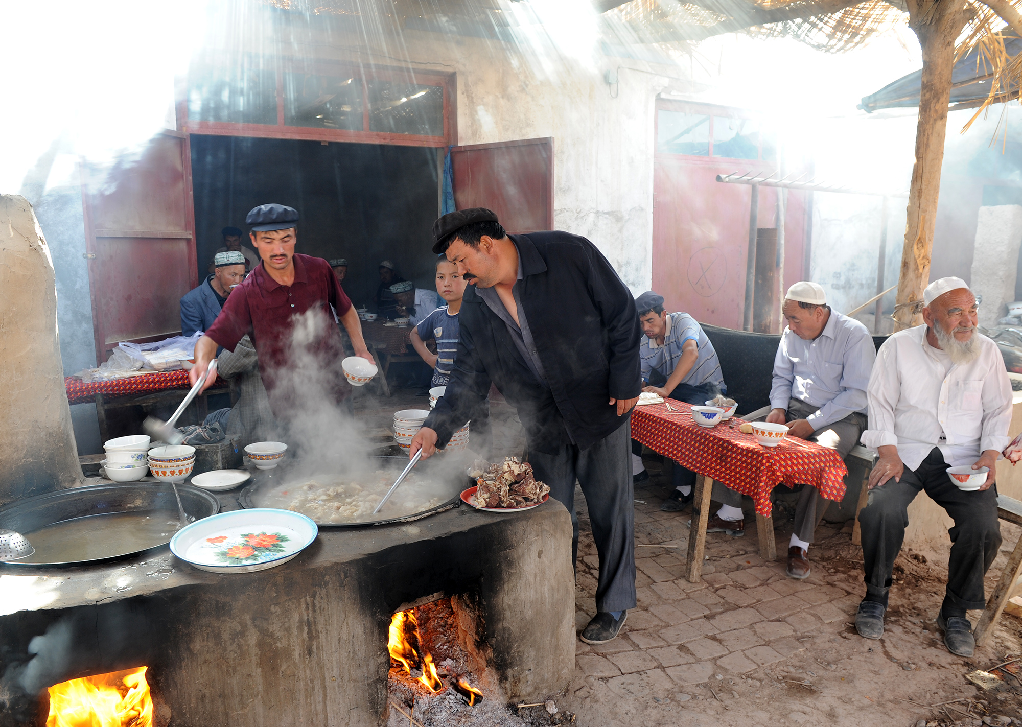 Petit restaurant au marché des animaux, Kashgar