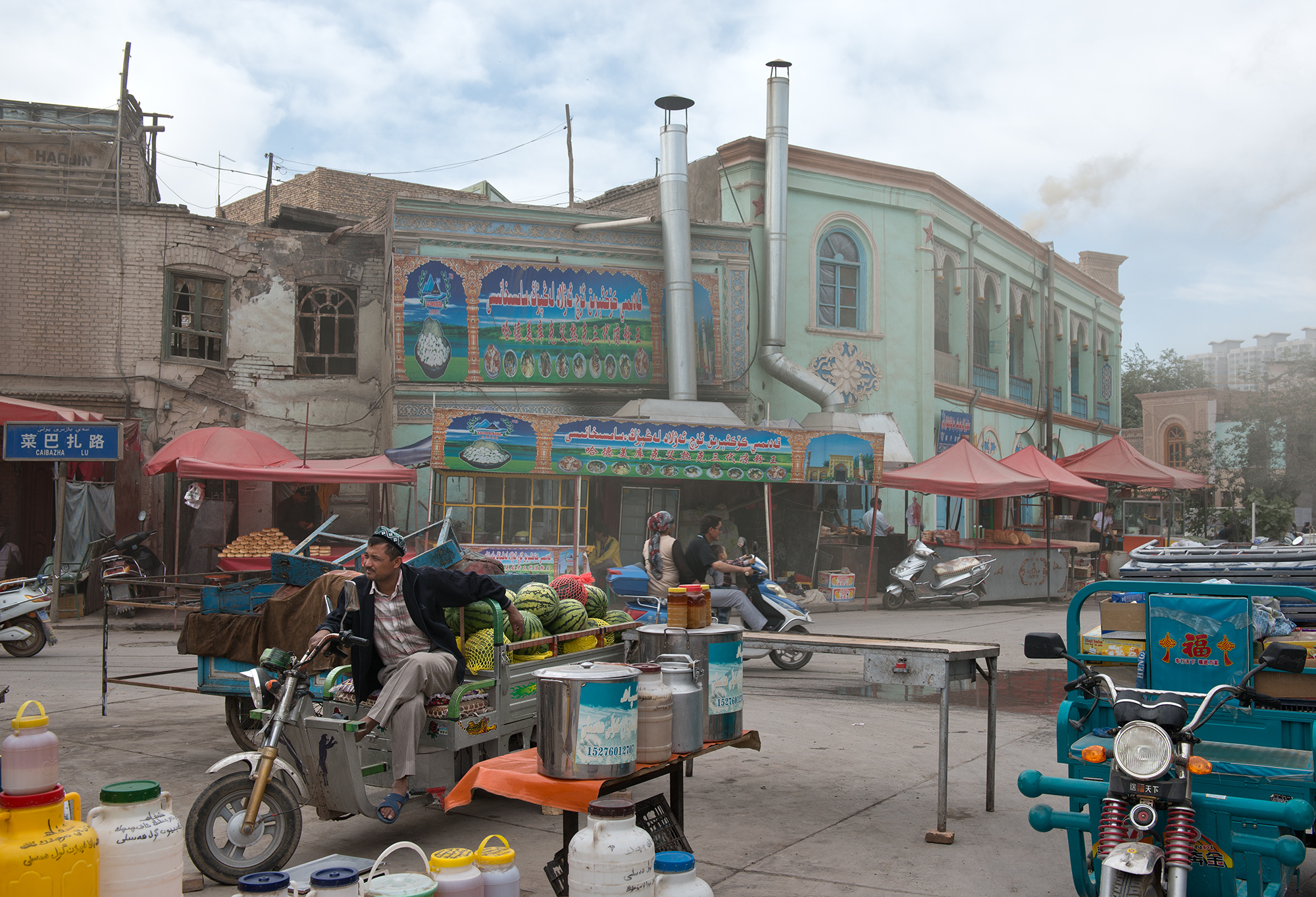 Rue commerçante du quartier ouïghour, Kashgar