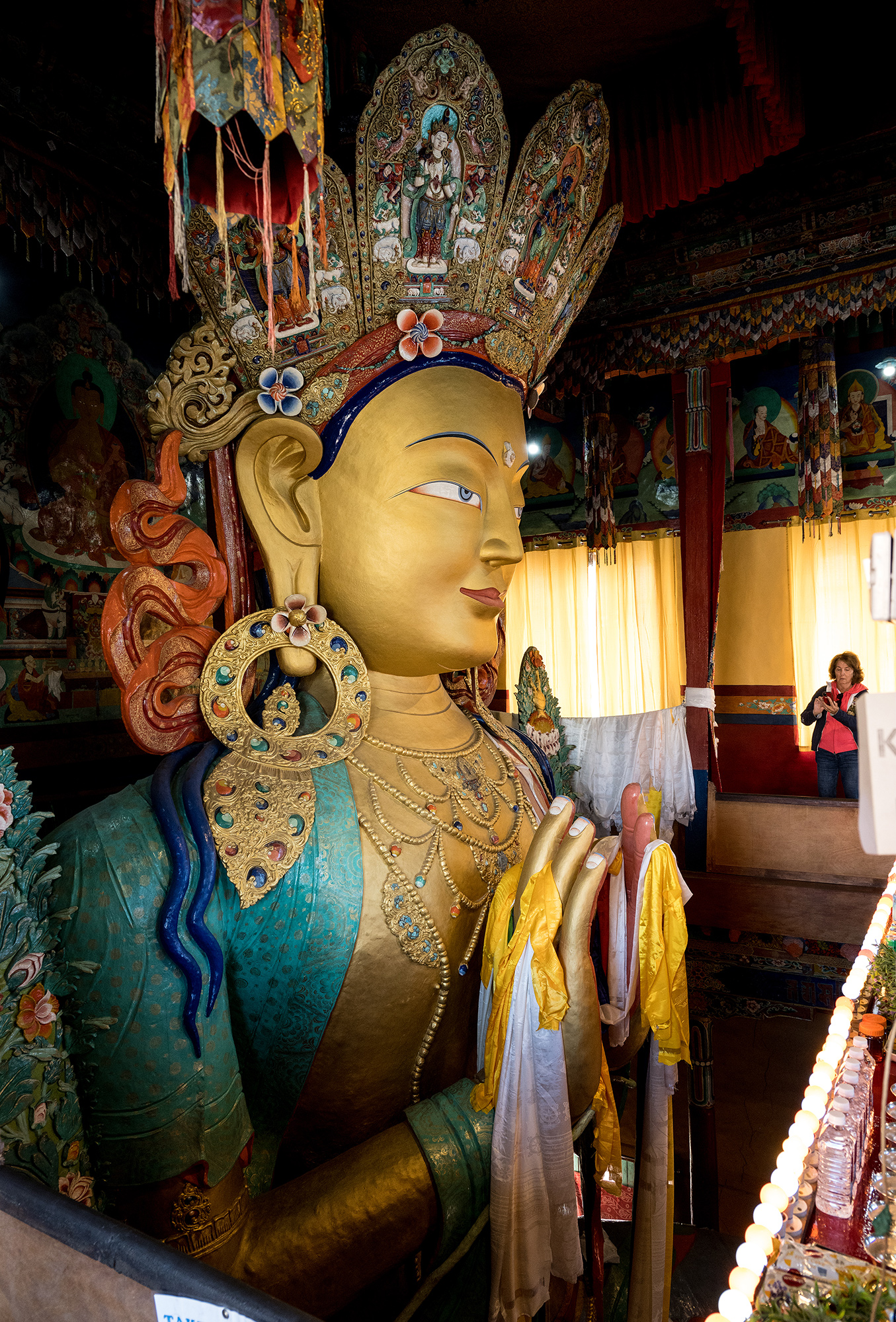 La grande statue de Bouddha Maitreya au monastère Thiksey