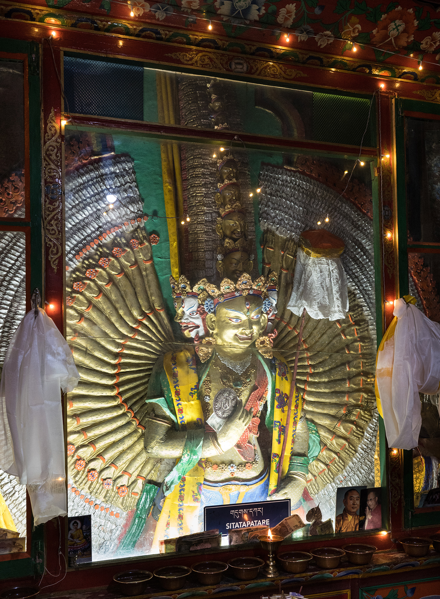 La déité Sitātapatrā au monastère Ensa