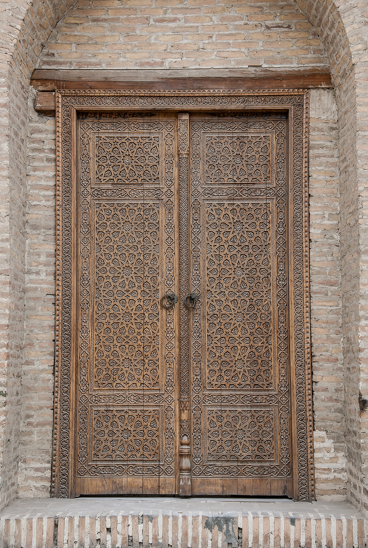 Porte latérale de la mosquée Kalyan, Boukhara.