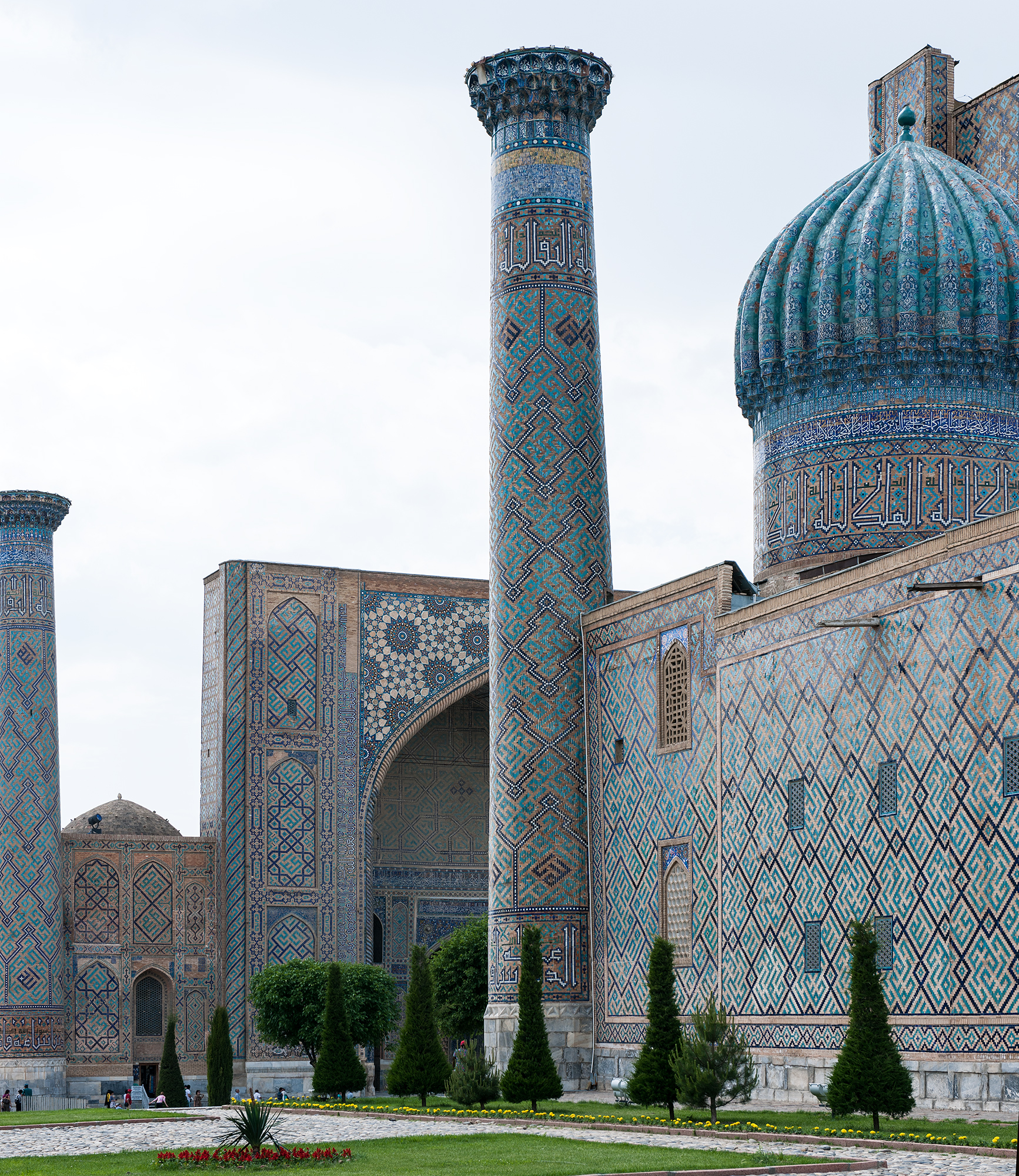 Minaret et coupole de la madrassa Cher-Dor, Samarcande.