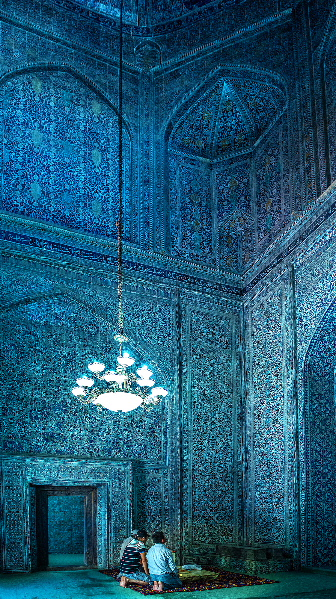 Prières au mausolée de Pahlavan Mahmoud. Itchan Kala, Khiva.