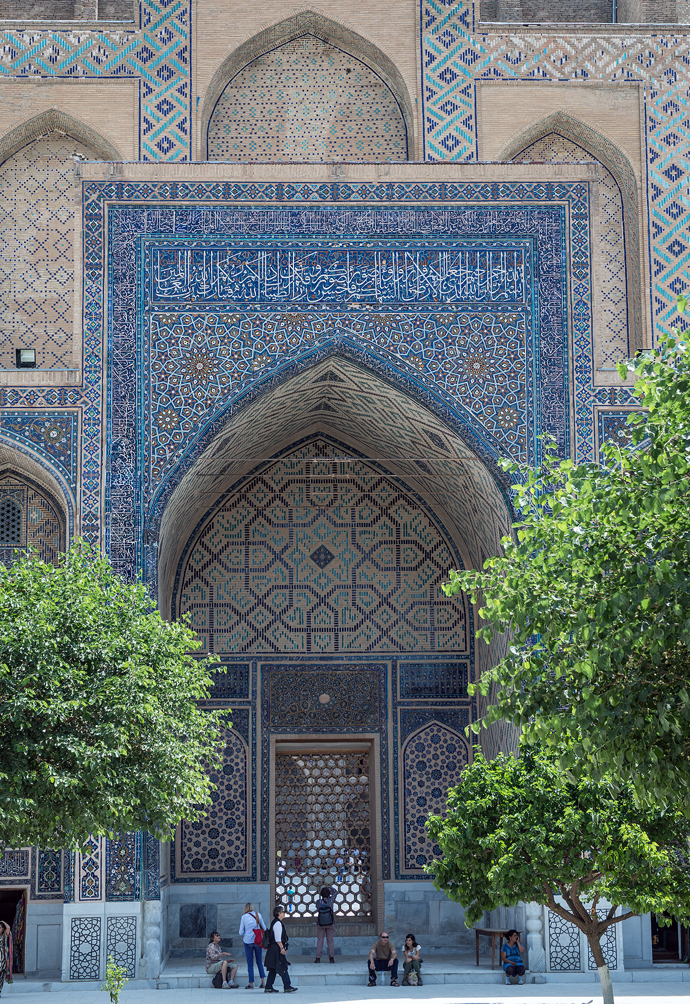 Cour intérieure de la madrassa Ulugh Beg. Le Régistan, Samarcande.