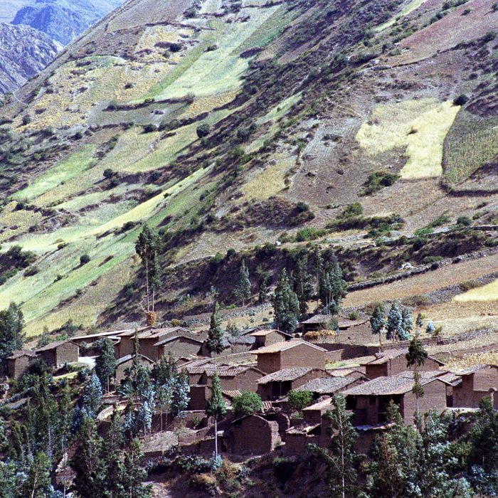 Le petit village de Chavín de Huántar, Pérou