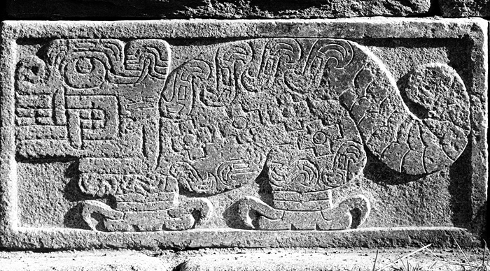 Stle de jaguar, Chavn de Huntar, Prou