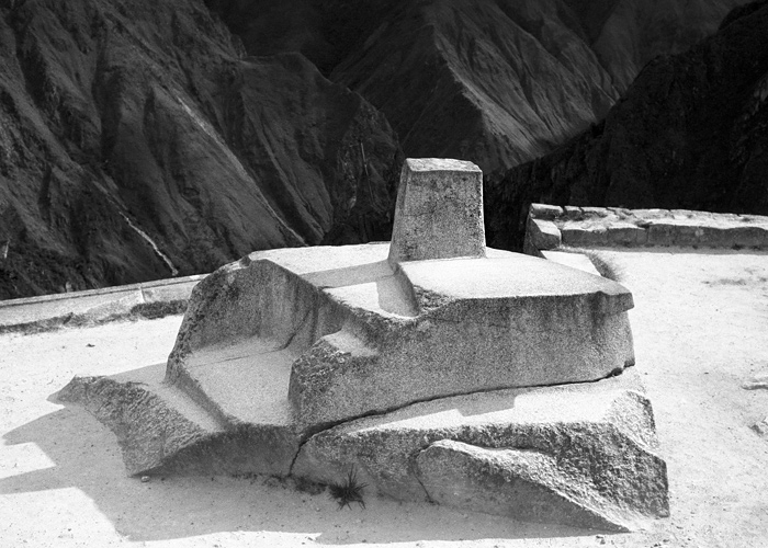 Intihuatana (ou la pierre où on attache le soleil), Machu Picchu, Pérou
