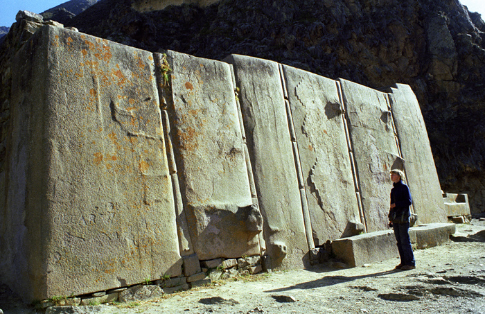Le temple du Soleil construit avec 6 gigantesques monolithes, Ollantaytambo, Pérou