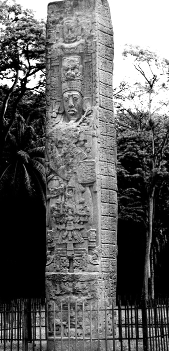 Stèle E, Quiriguá, Guatemala